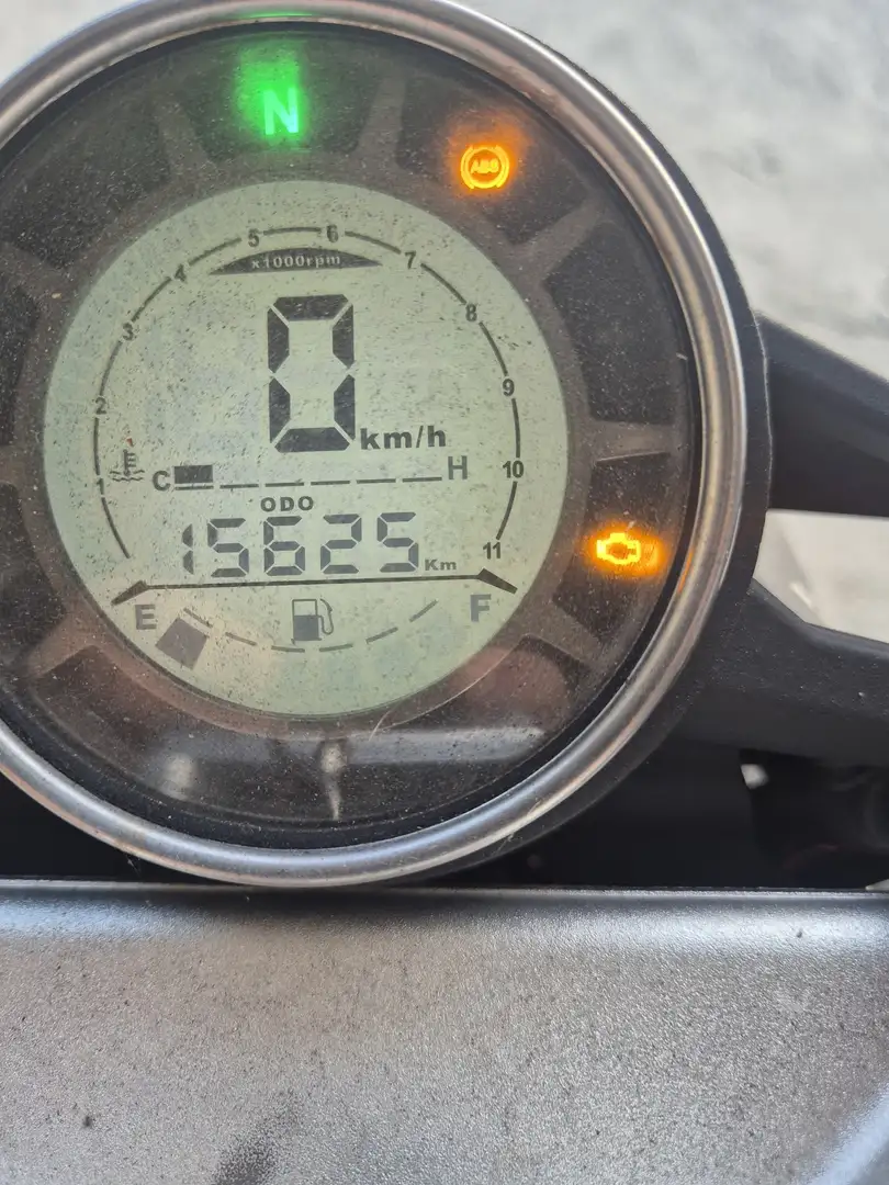 SWM RS 125 R Bílá - 1