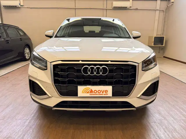 Audi Q2 view 7