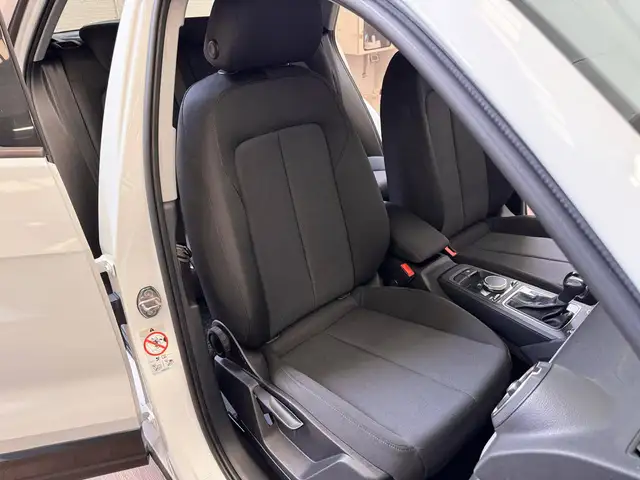 Audi Q2 view 11