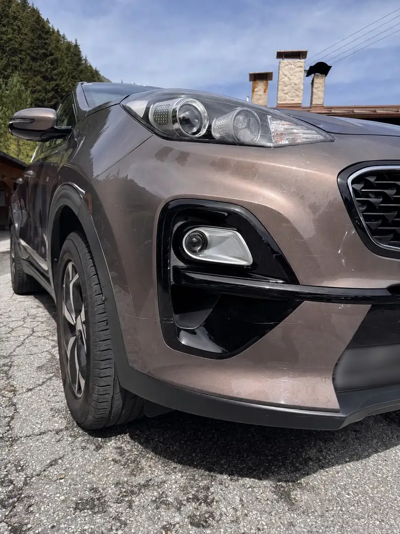 Kia Sportage Sportage 1,6 CRDI SCR Silber Silber Braun - 1