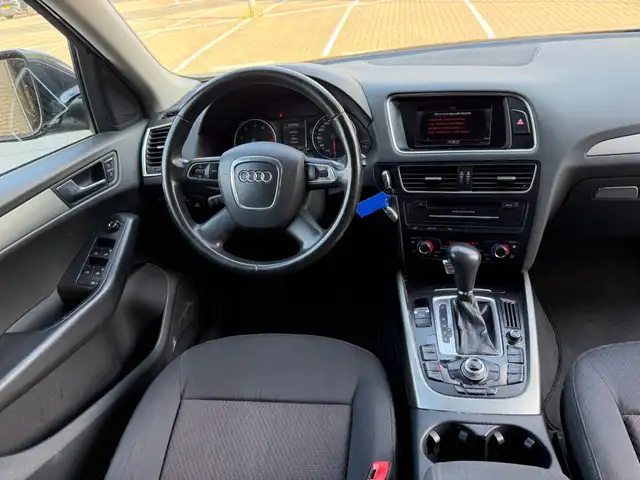 Audi Q5 view 2