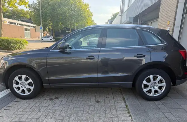 Audi Q5 view 15