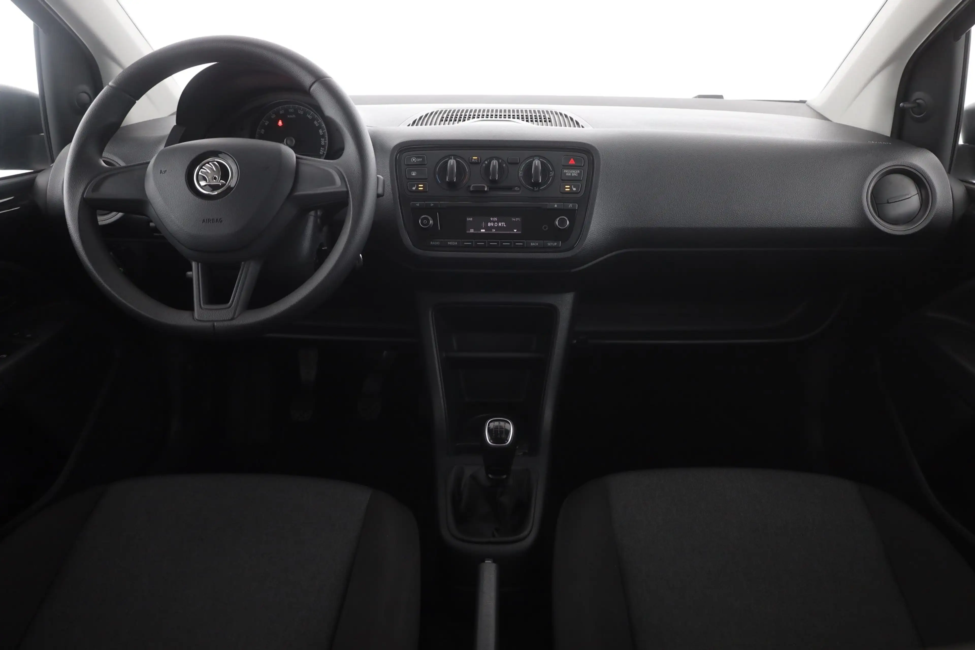 Skoda Citigo 1.0 MPI Active Sitzheizung DAB PDC Klima — photo 9