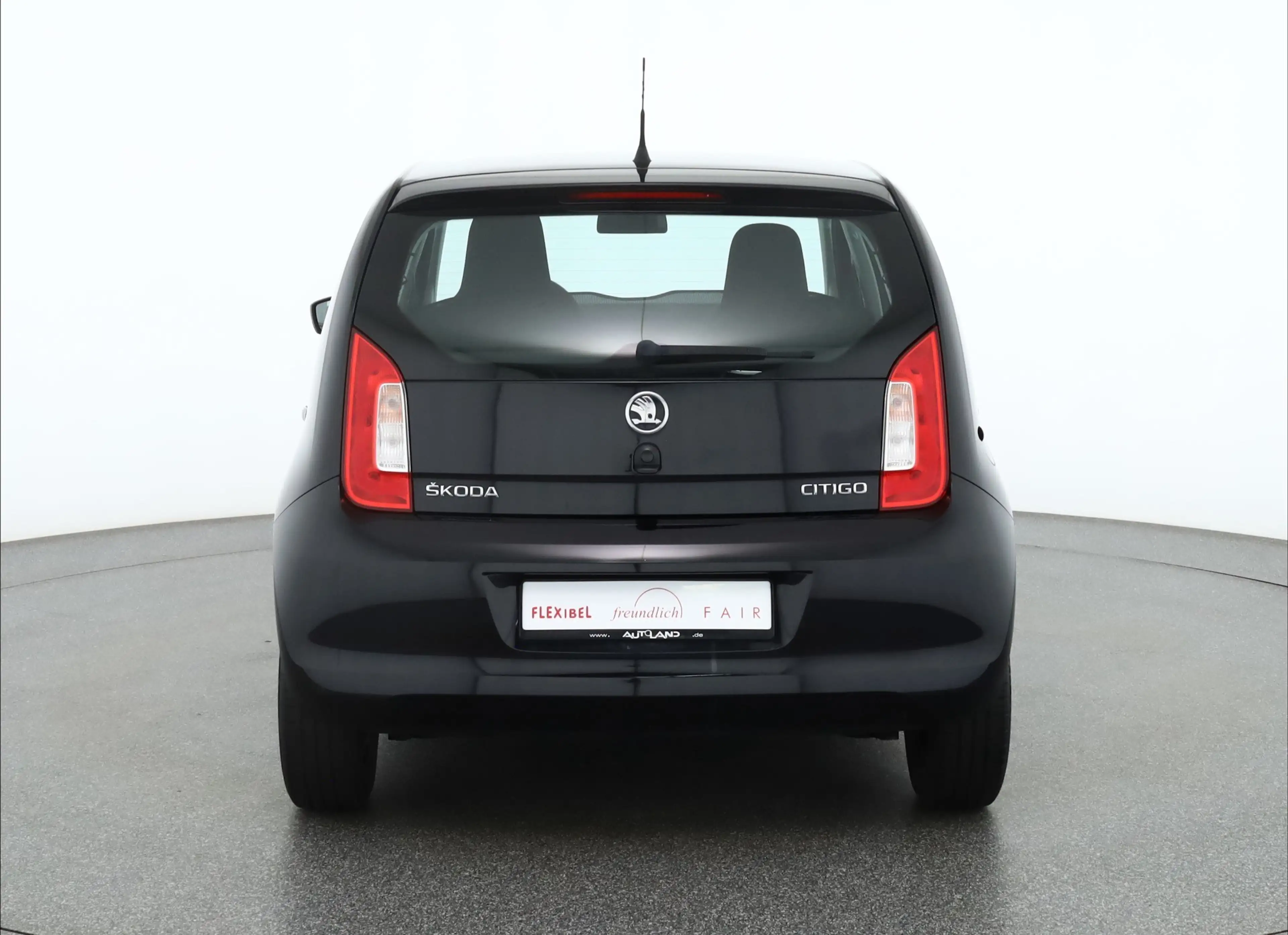 Skoda Citigo 1.0 MPI Active Sitzheizung DAB PDC Klima — photo 4