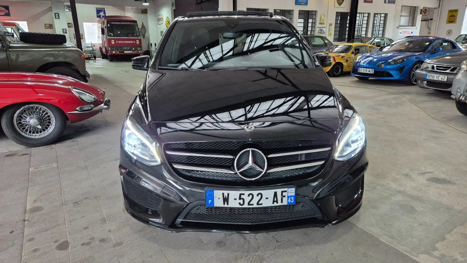Mercedes-Benz B 180 180d fascination pack AMG Noir - 2