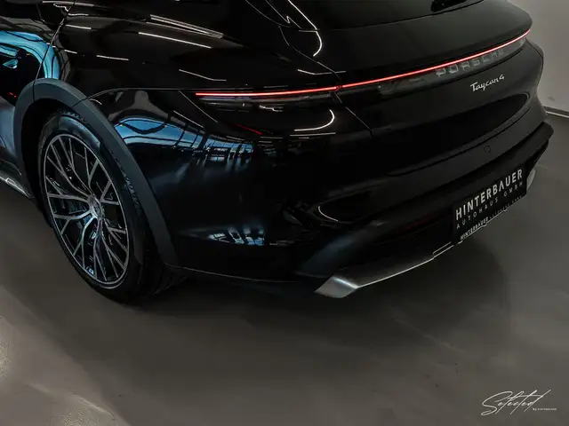 Porsche Taycan 4 Cross Turismo *LUFT*BOSE*PANO*MATRIX-LED* Ansicht 48