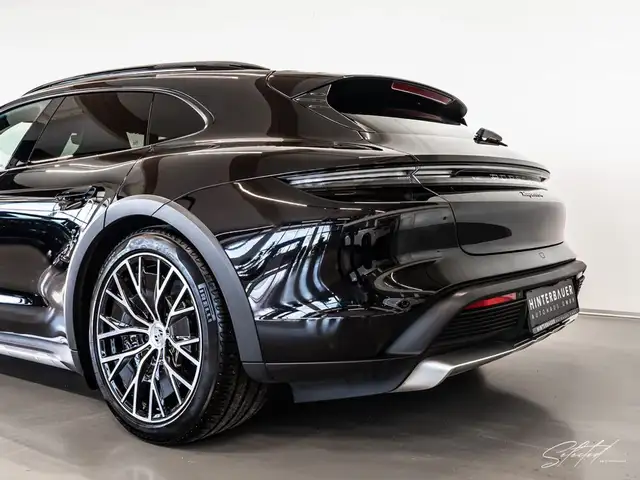 Porsche Taycan 4 Cross Turismo *LUFT*BOSE*PANO*MATRIX-LED* Ansicht 8