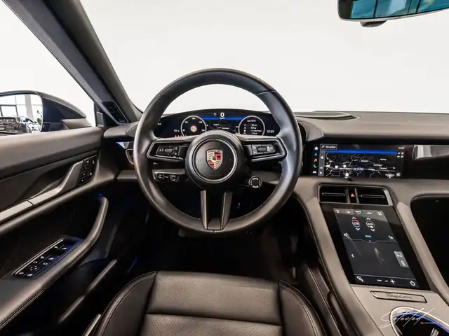 Porsche Taycan 4 Cross Turismo *LUFT*BOSE*PANO*MATRIX-LED* Ansicht 42