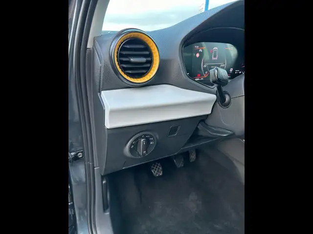 Seat Arona view 4