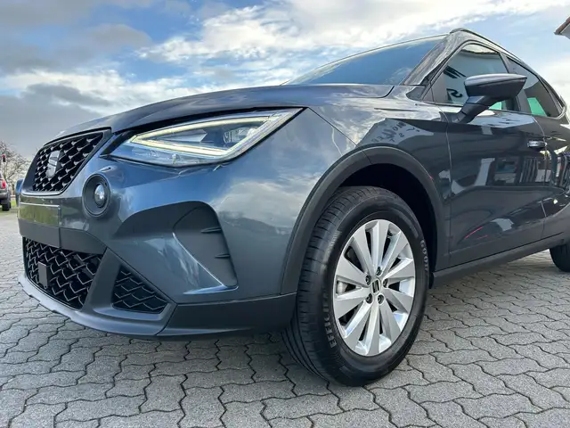 Seat Arona view 2