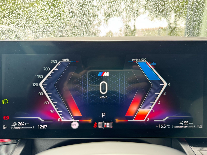 BMW 550 e xDrive Ad-Fahrw-Pro Autobahnas PANO AHK B&W — photo 10