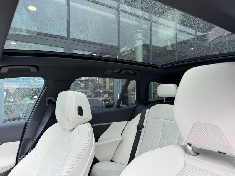 BMW 550 e xDrive Ad-Fahrw-Pro Autobahnas PANO AHK B&W — photo 7