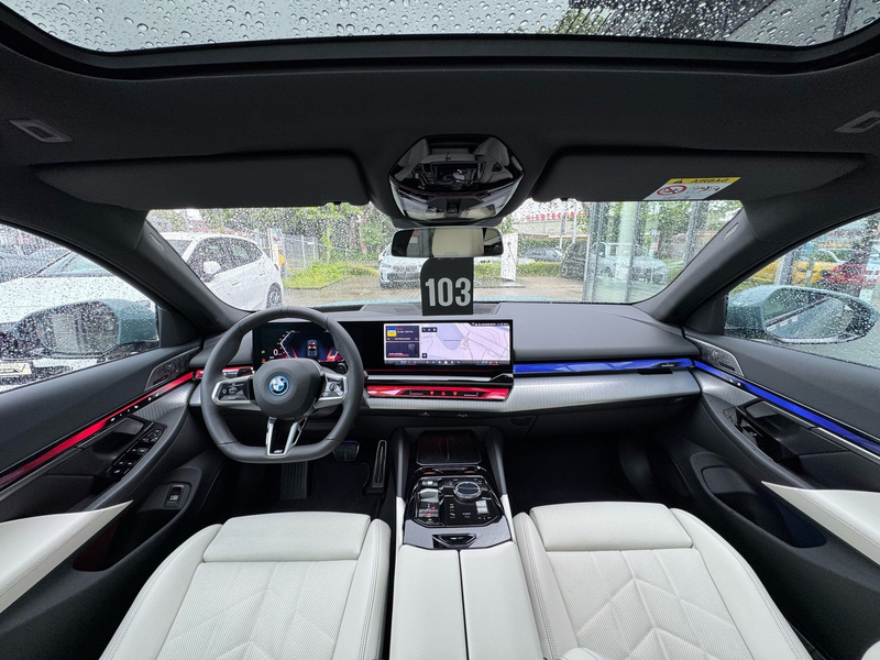 BMW 550 e xDrive Ad-Fahrw-Pro Autobahnas PANO AHK B&W — photo 2