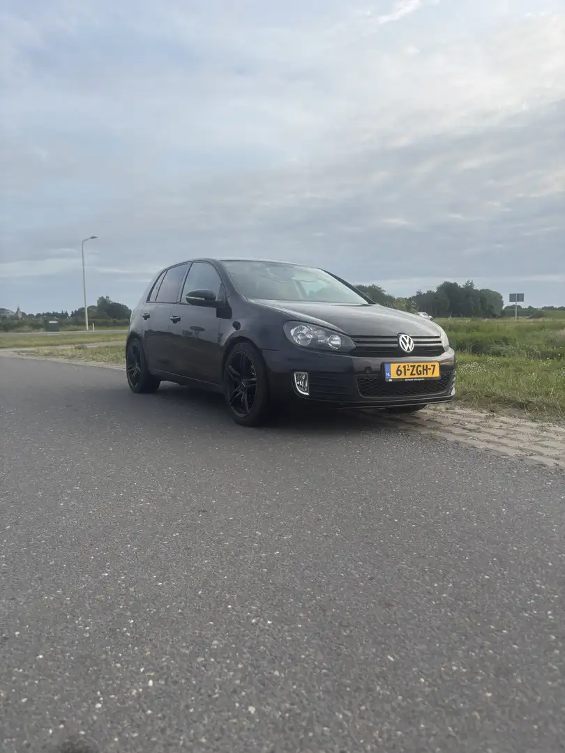 Volkswagen Golf 1.4 TSI Trendline Zwart - 1