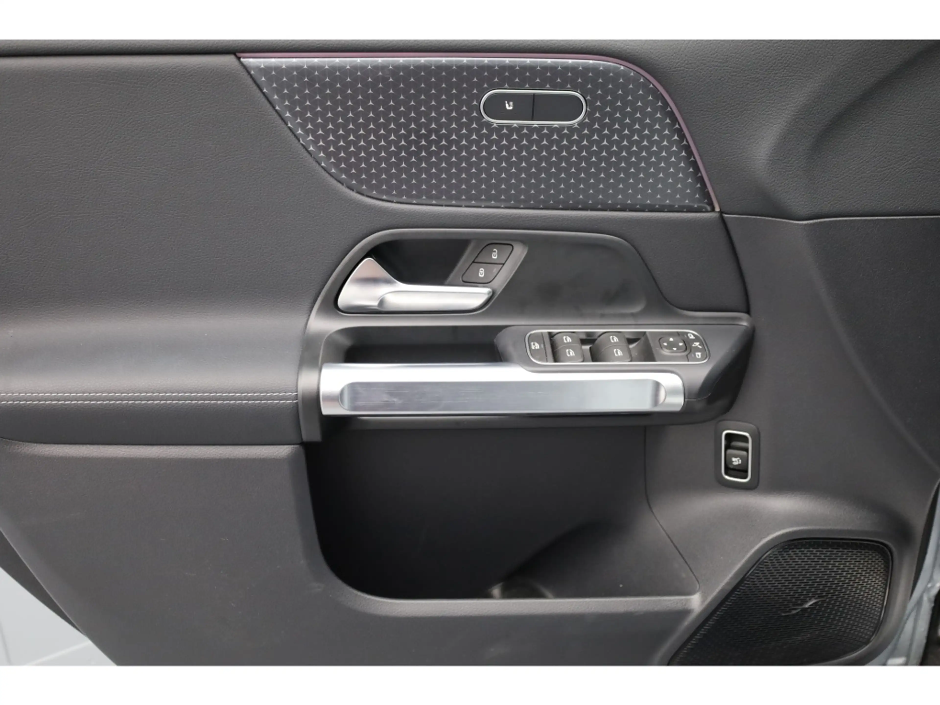 Mercedes-Benz EQB 300 4M Progressive AdvPlus 360 FAP Mod20263 — photo 11
