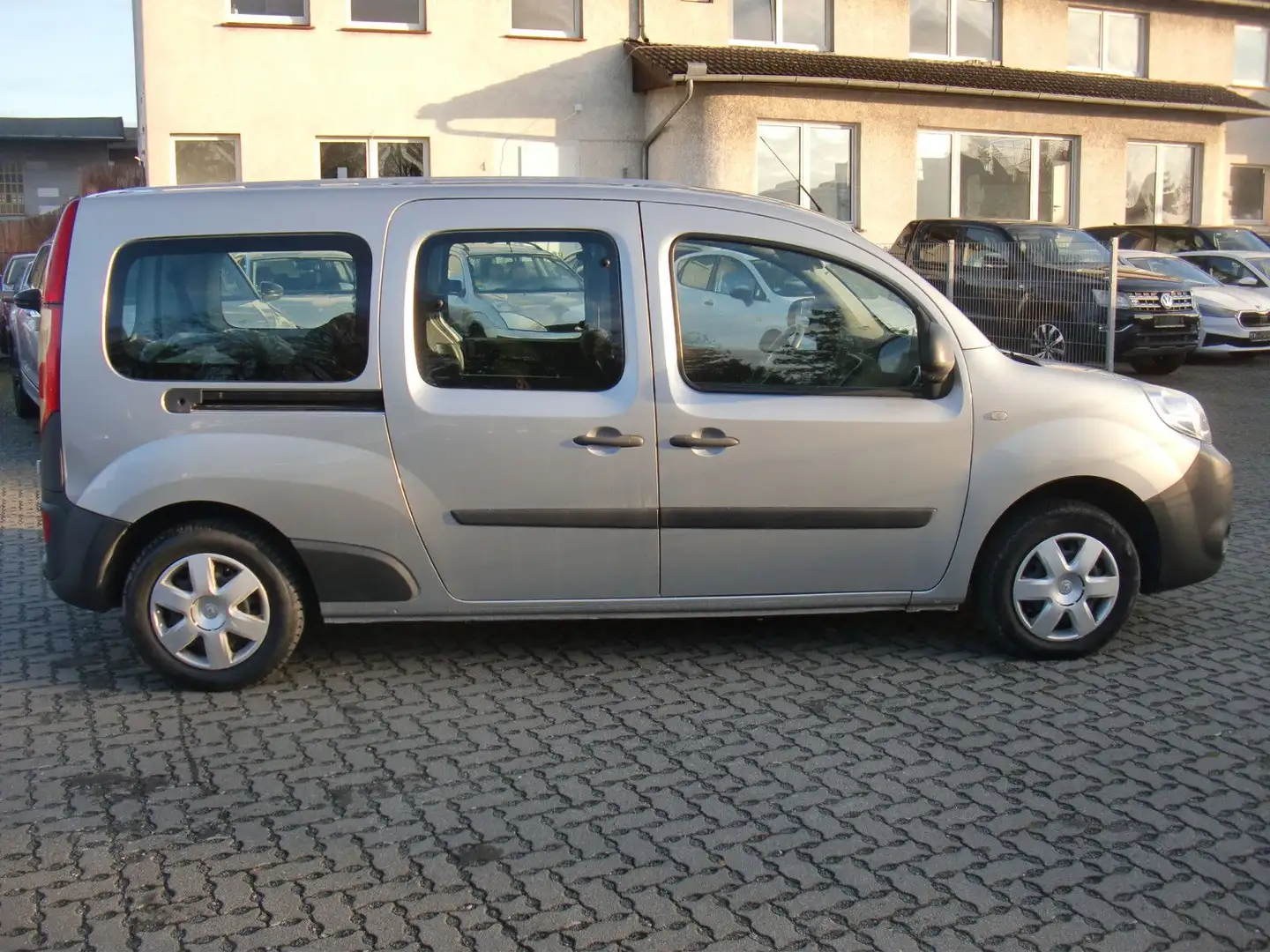Renault Grand Kangoo*Maxi*Navi*Klima*TÜV 6/2027* Серебристый - 2