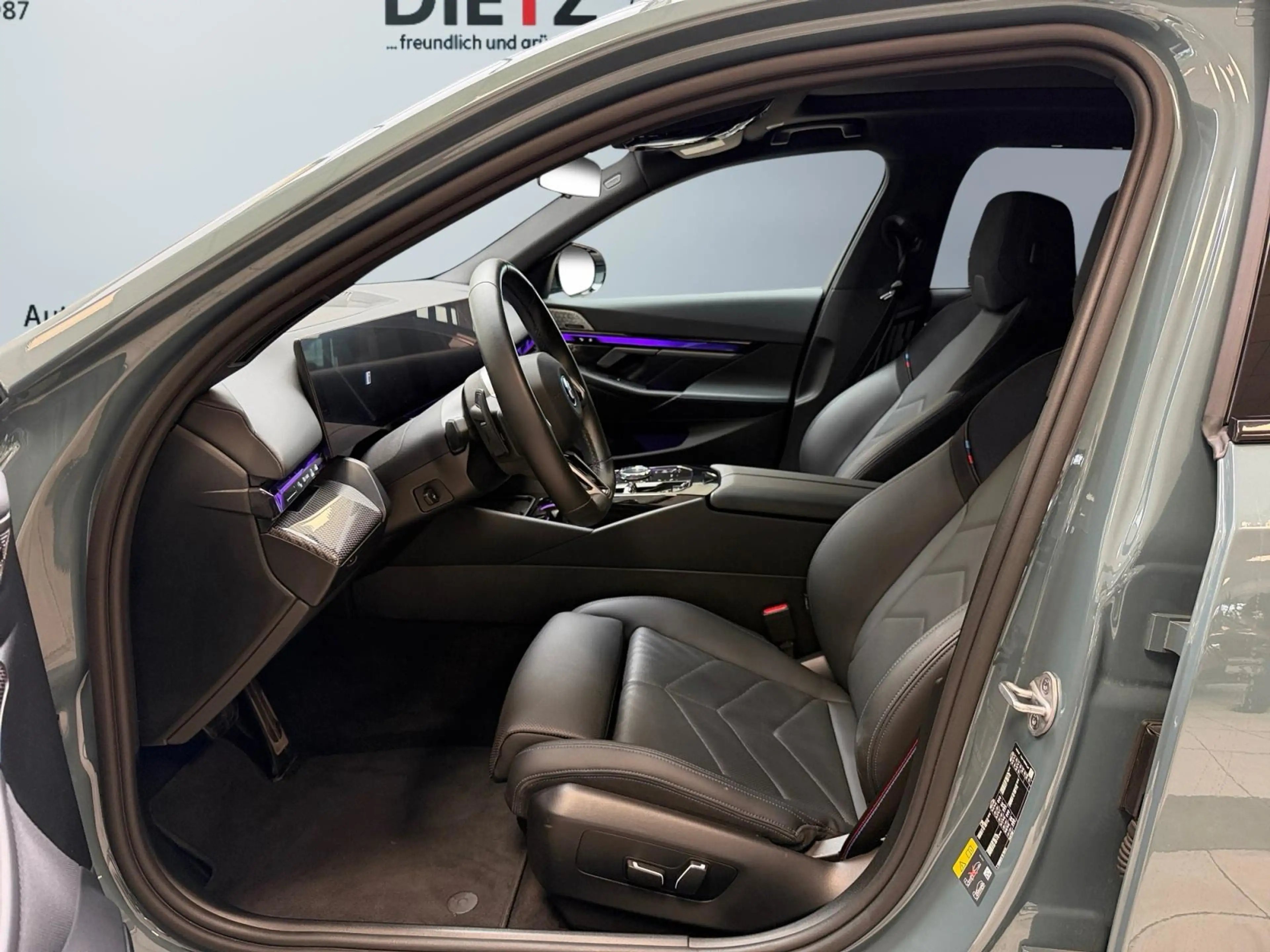 BMW 550 e xDrive M-Sport*LED*PANO*ACC*360*HUD*B&W — photo 10