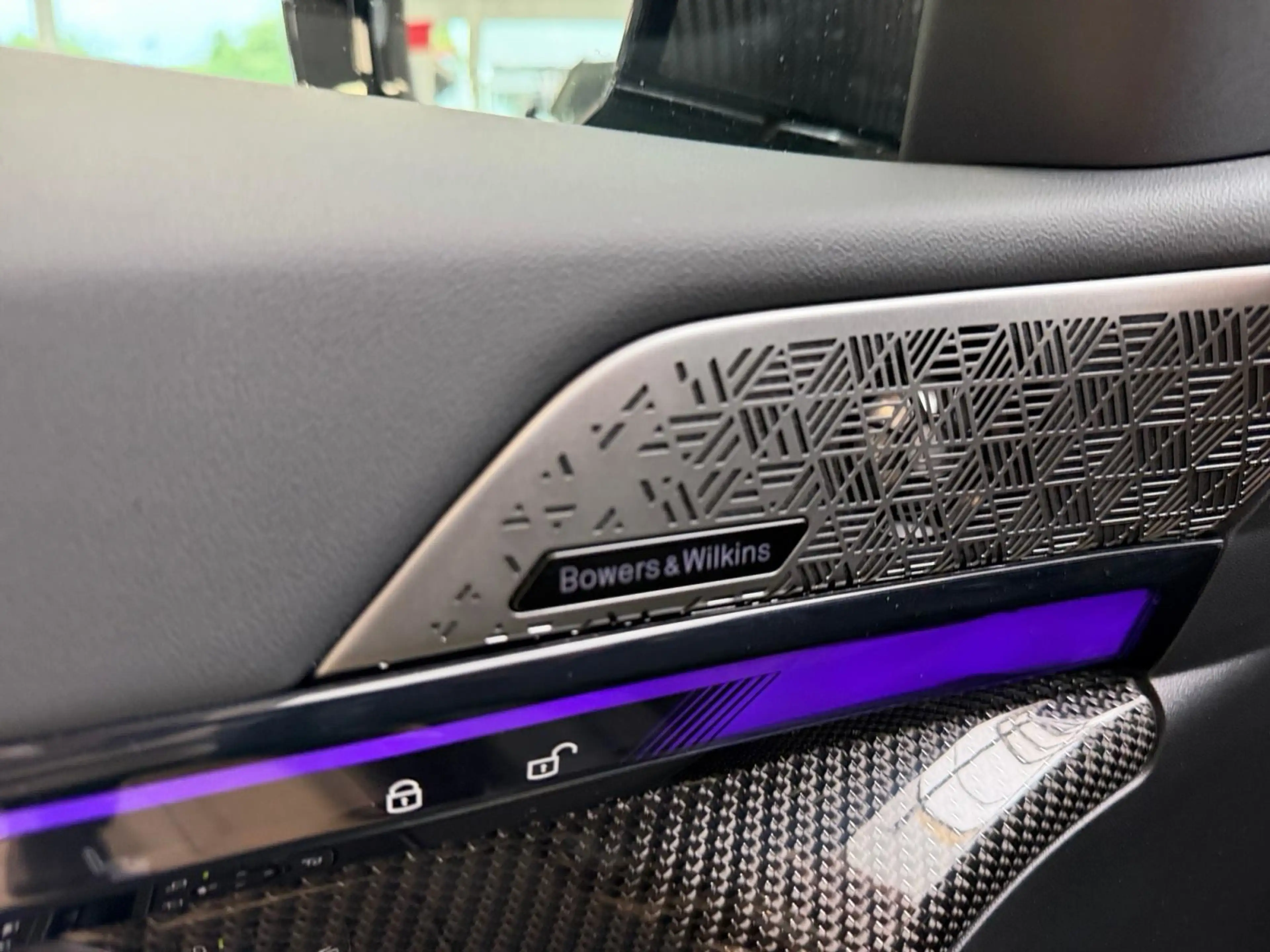 BMW 550 e xDrive M-Sport*LED*PANO*ACC*360*HUD*B&W — photo 31
