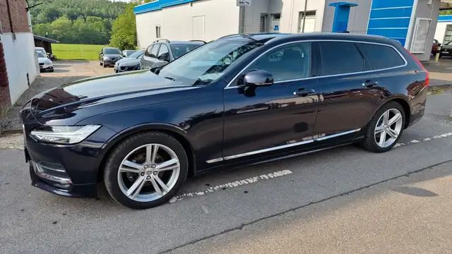 Volvo V90 view 3