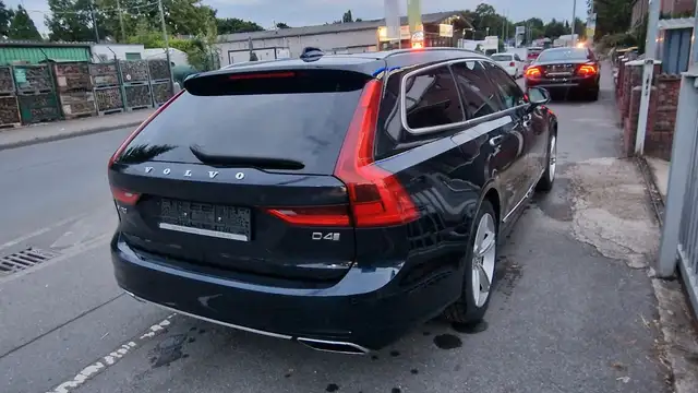 Volvo V90 view 11