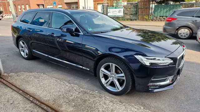 Volvo V90 view 4