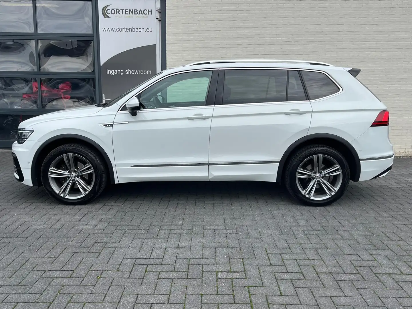 Volkswagen Tiguan Allspace 1.4 TSI Highline Business R- Line 7p. | Adaptieve Blanc - 2