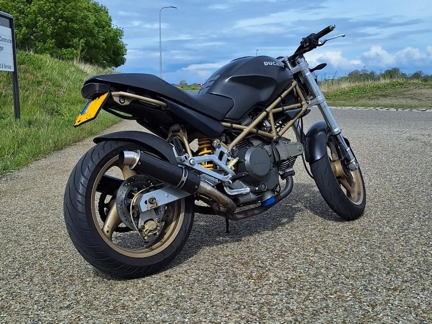 Ducati Monster 600 Чорний - 2