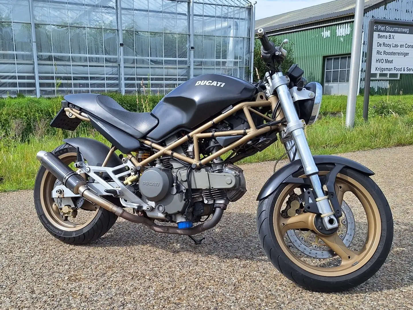 Ducati Monster 600 Fekete - 1