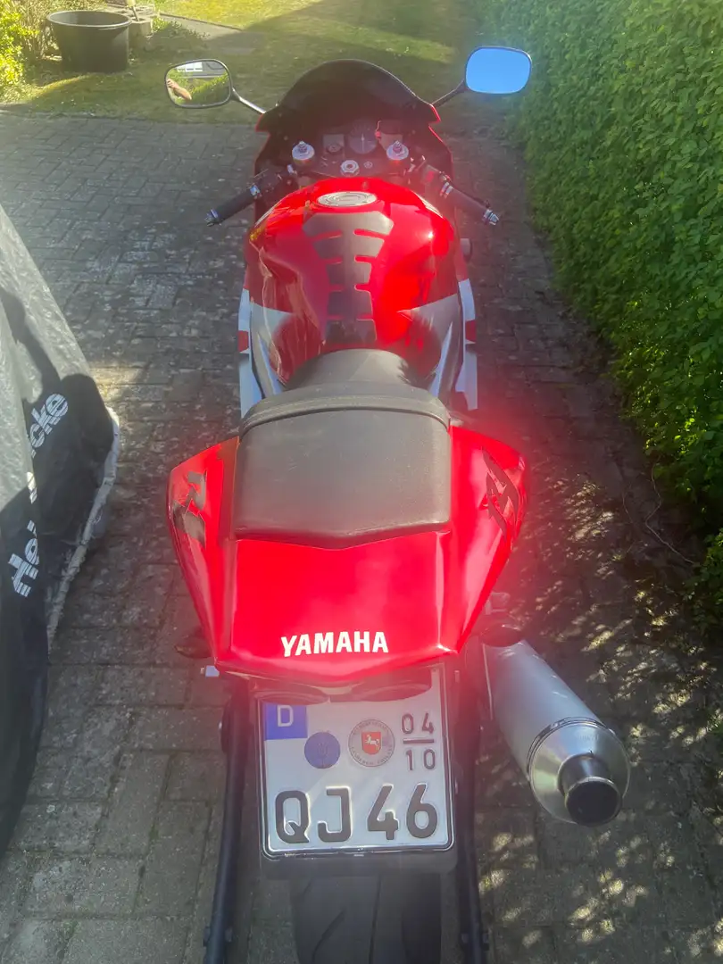 Yamaha YZF-R1 Rot - 1