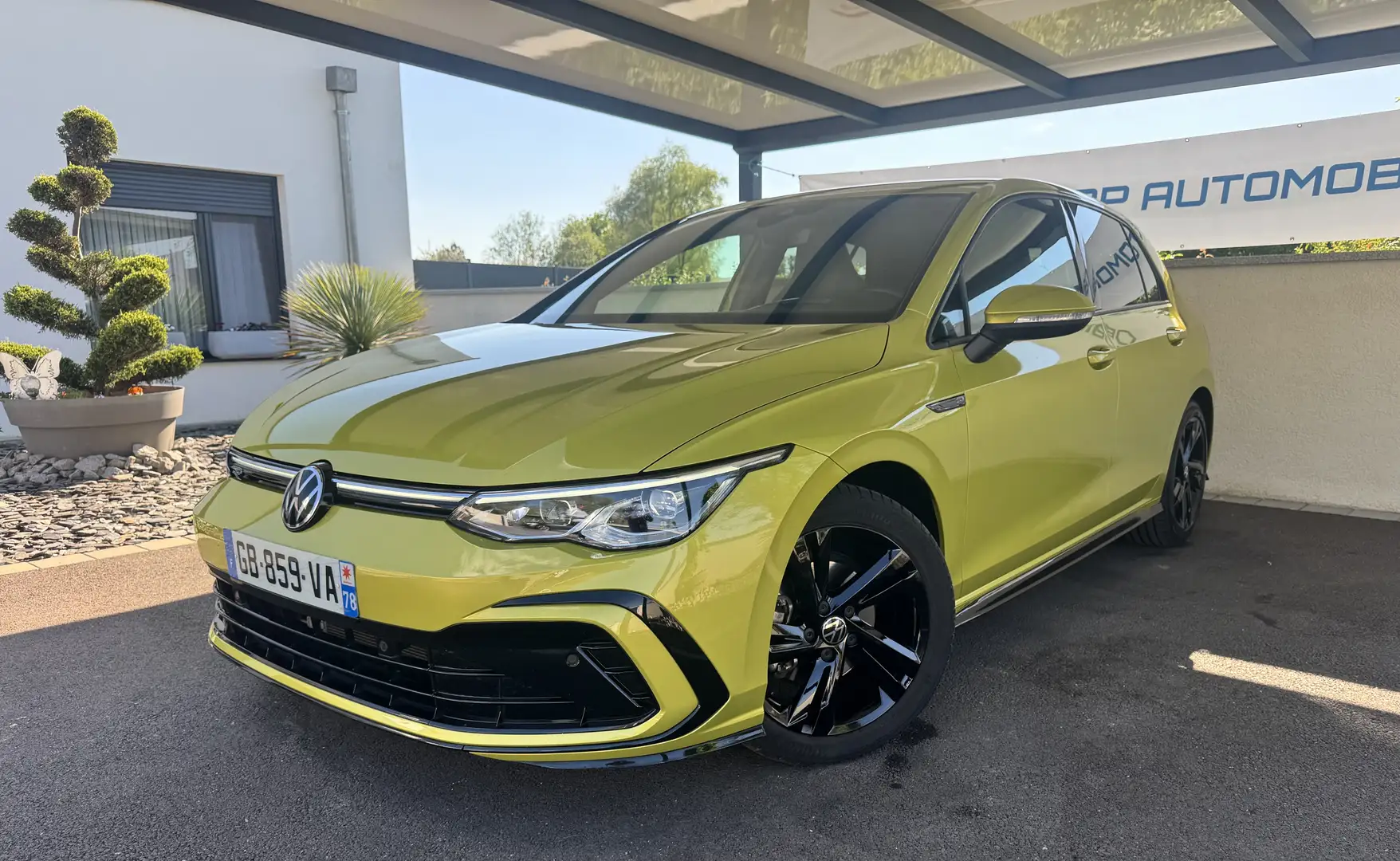 Volkswagen Golf R-Line 1.5 eTSI 150 DSG7 Geel - 2