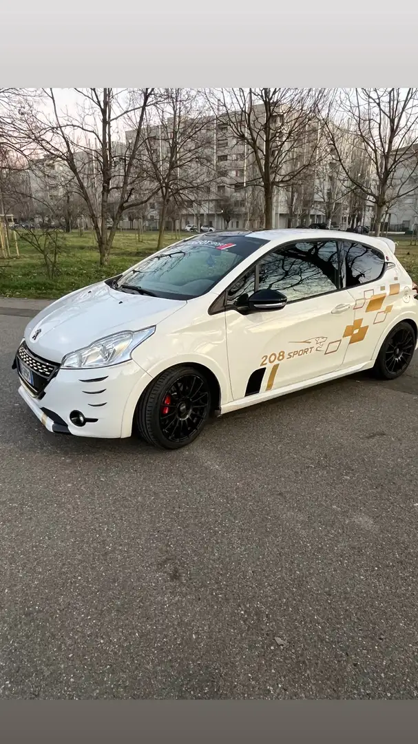 Peugeot 208 thp 200cv - 1