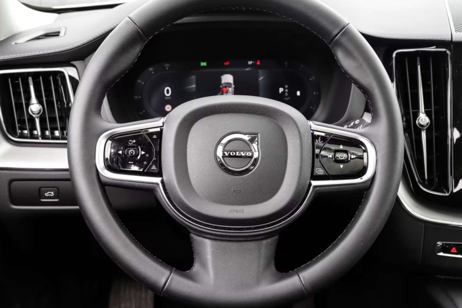 Volvo XC60 B4 Ultimate - 2023 - Joinsteer - #11