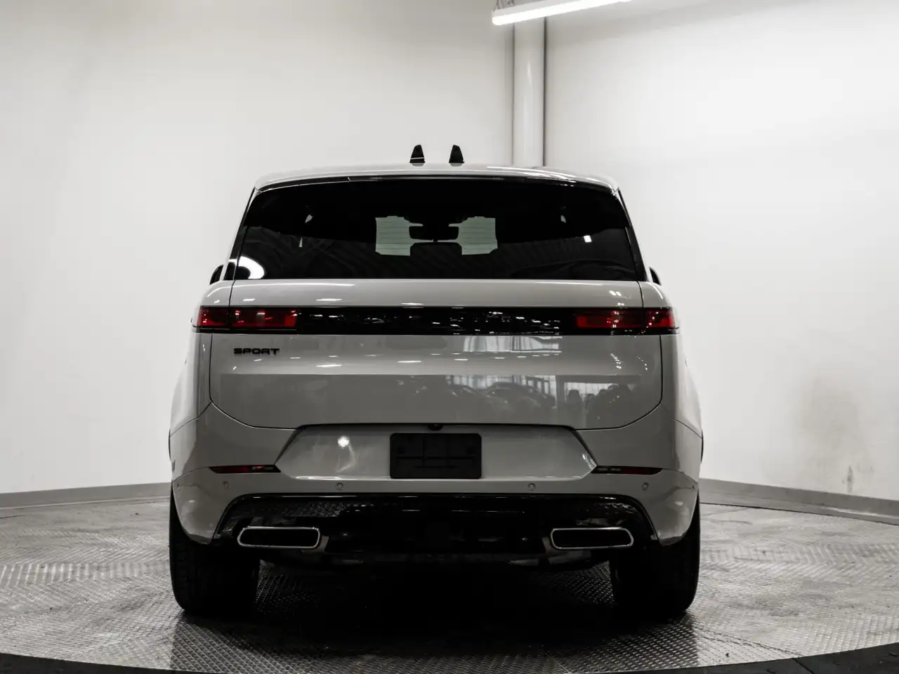 Land Rover Range Rover Sport снимка Land Rover Range Rover Sport