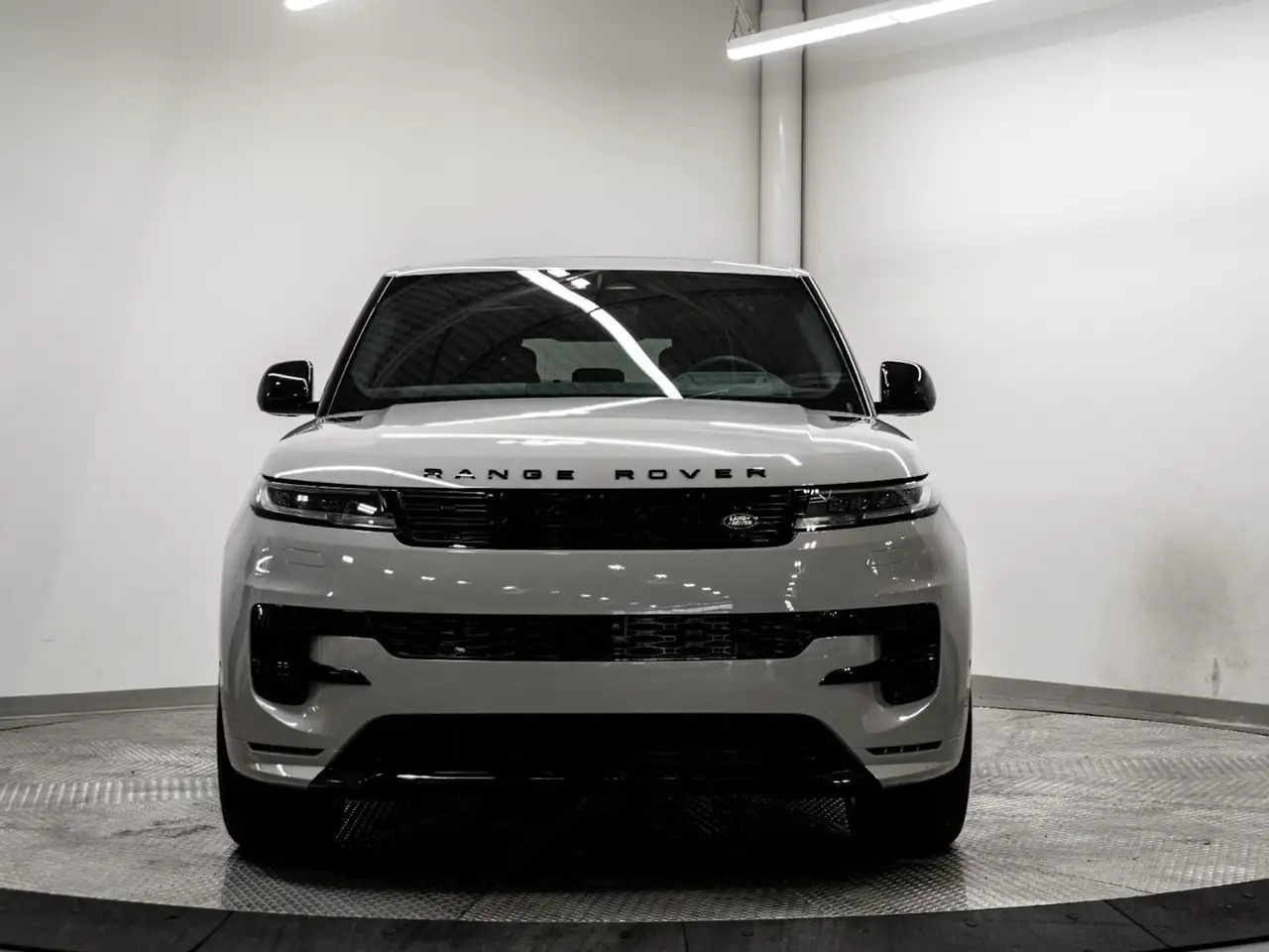 Land Rover Range Rover Sport снимка Land Rover Range Rover Sport