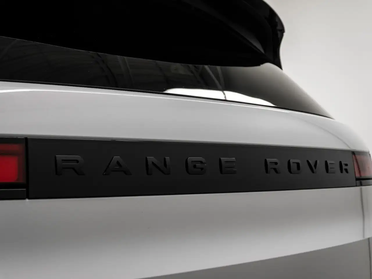 Land Rover Range Rover Sport снимка Land Rover Range Rover Sport