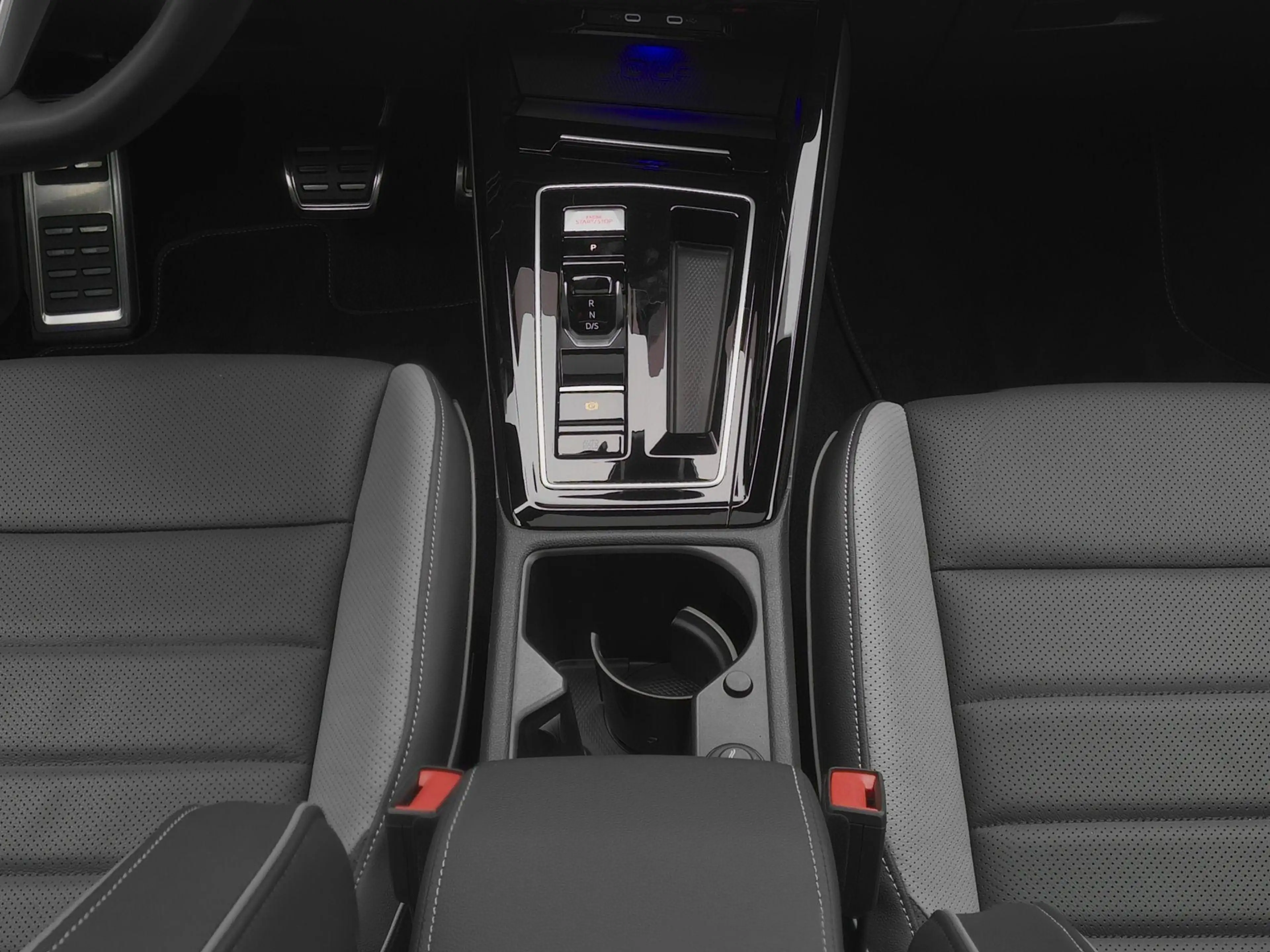 Volkswagen Golf GTE 1.5 eHybrid 272 PK | Panoramadak | Trekhaak | DCC — photo 10