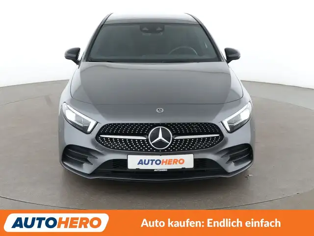 Mercedes-Benz A view 9