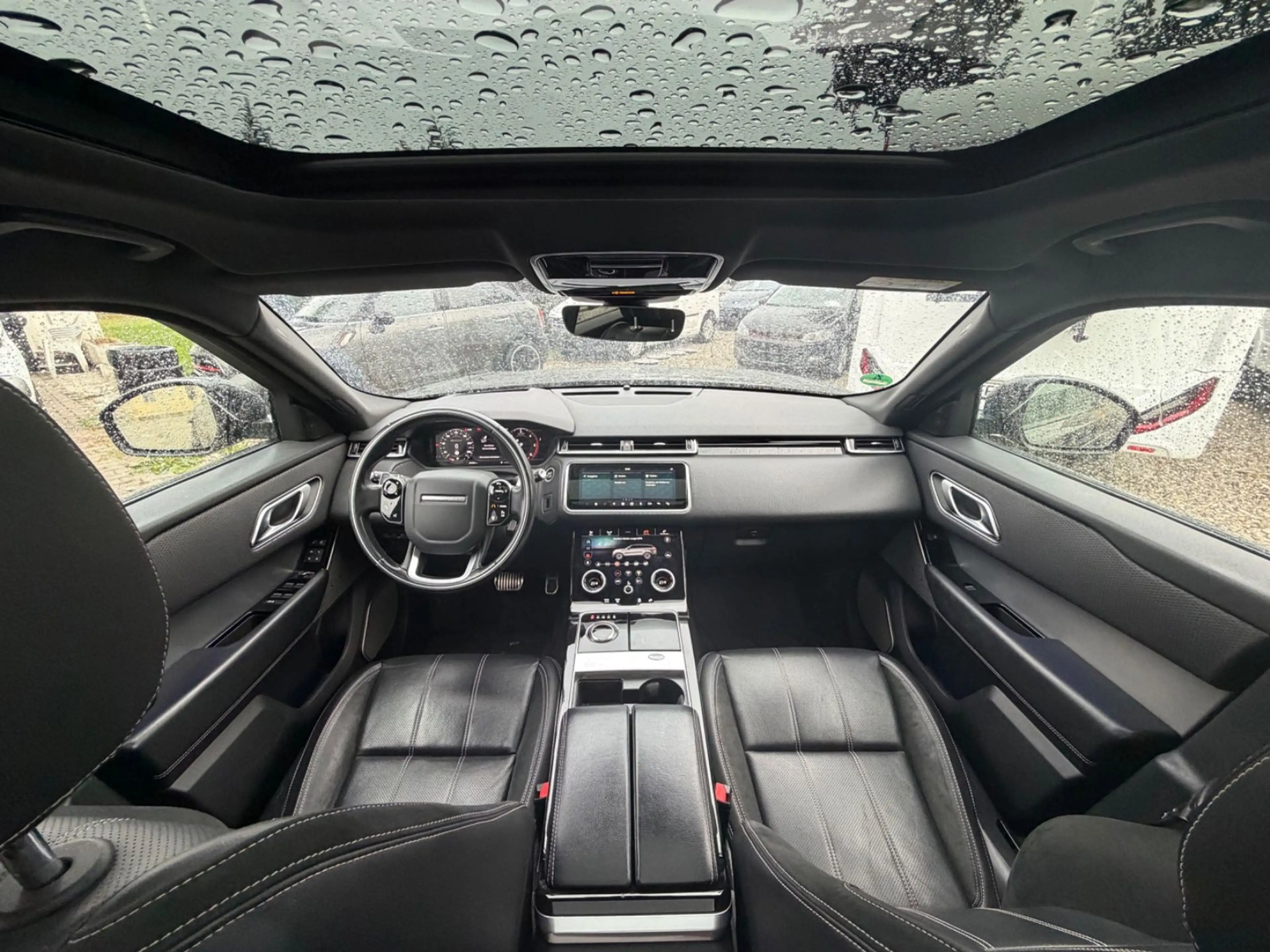 Land Rover Range Rover Velar R-Dynamic SE — photo 9