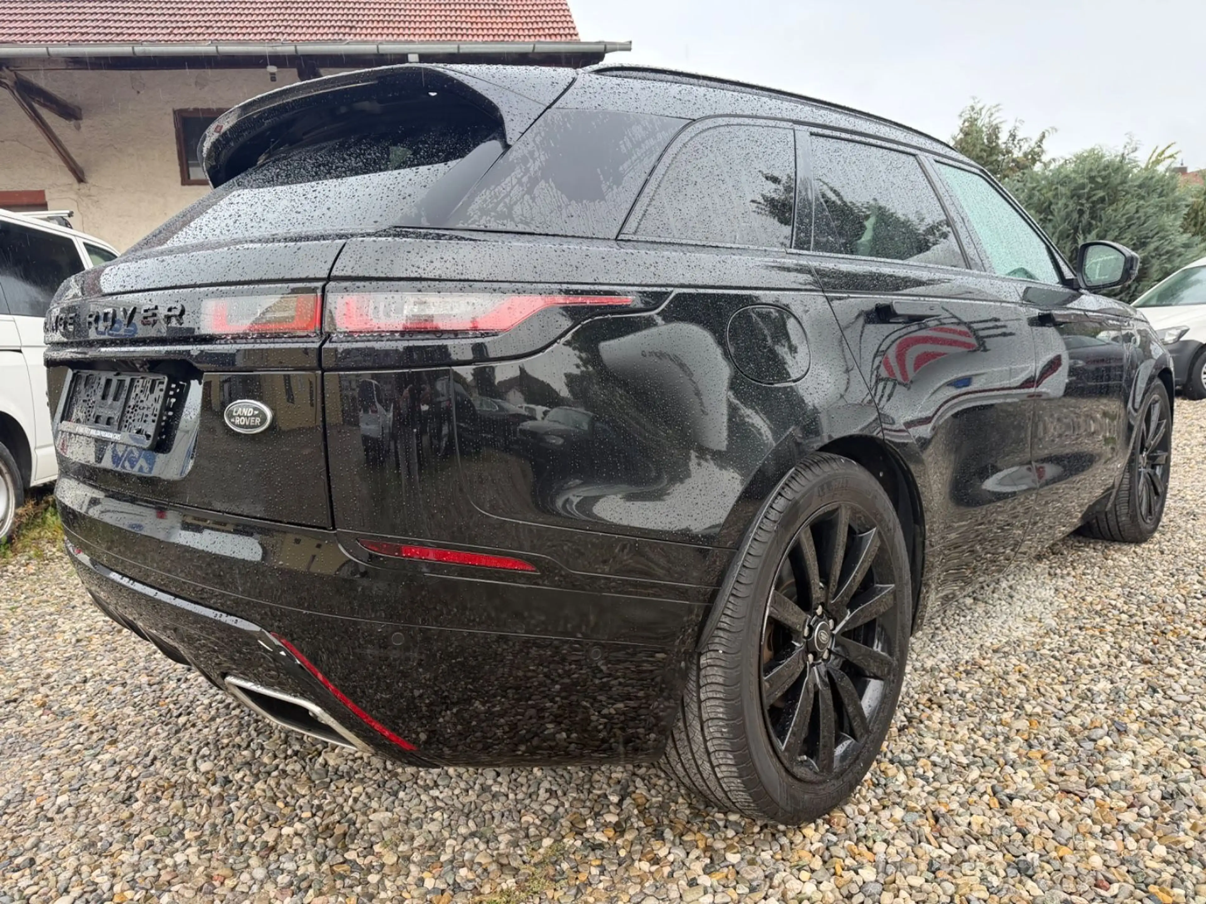 Land Rover Range Rover Velar R-Dynamic SE — photo 2