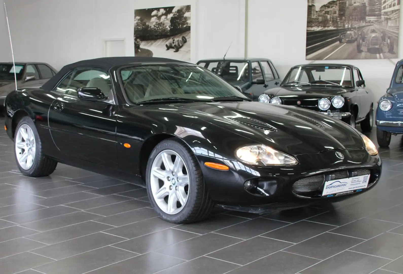 Jaguar XK8 4.0 V8  Cabriolet 1. Hand Zwart - 1