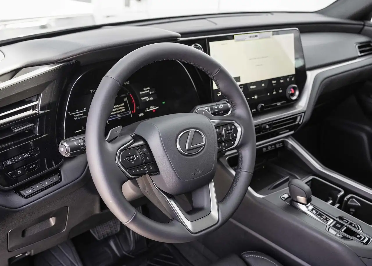 Lexus TX снимка Lexus TX