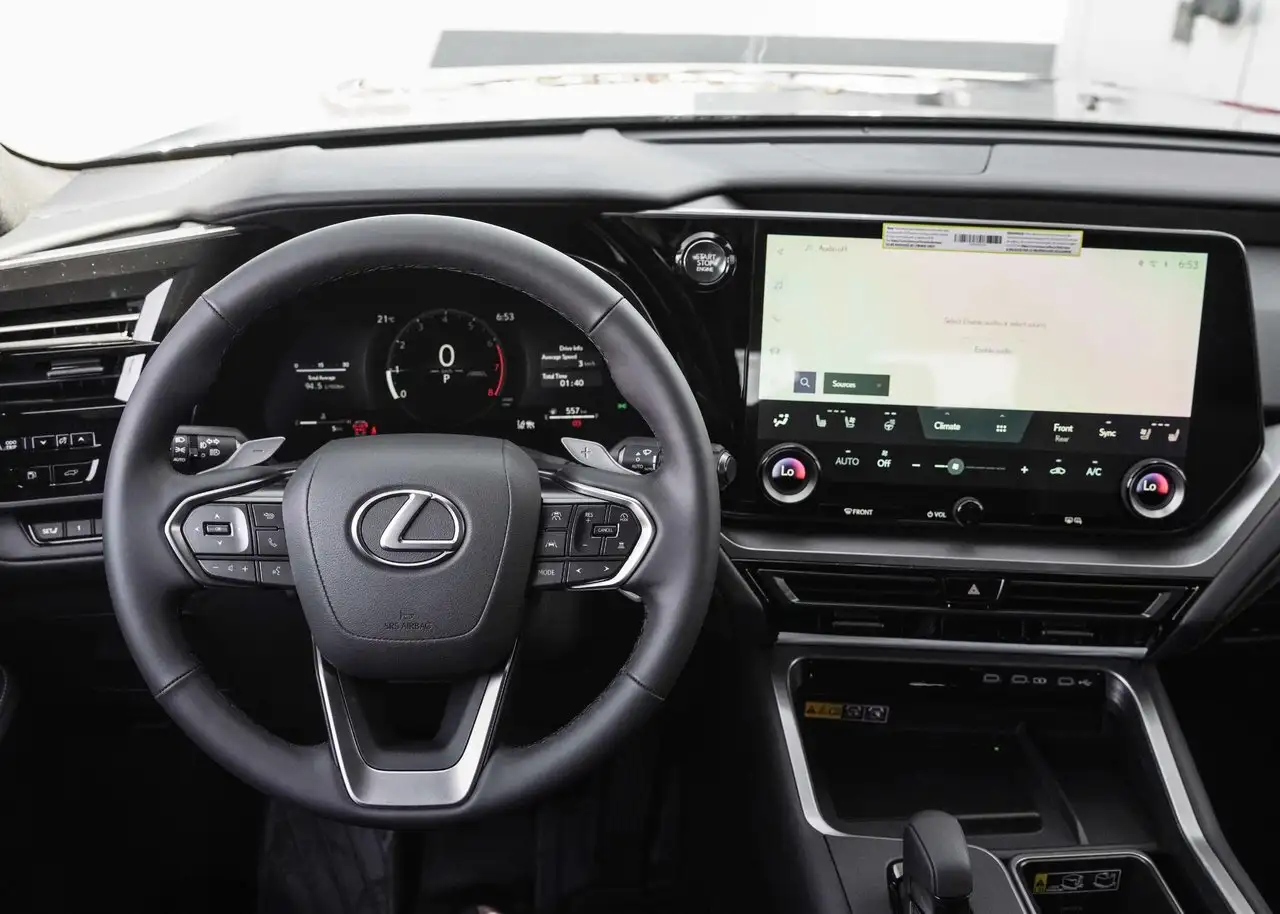 Lexus TX снимка Lexus TX