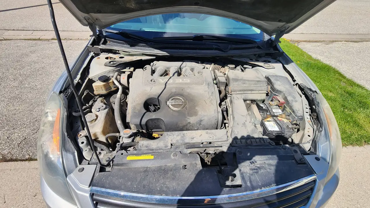 Nissan Altima снимка Nissan Altima