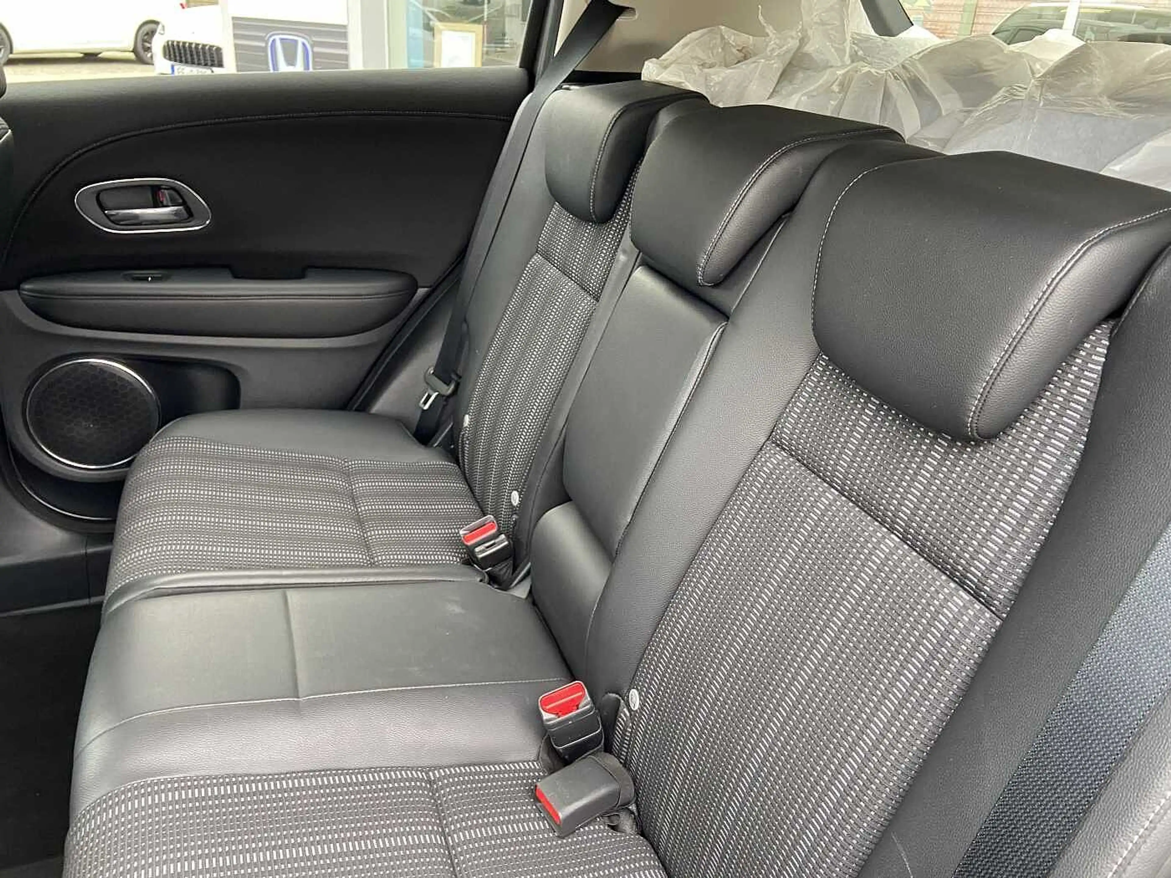 Honda HR-V 1.5 Automatik Executive inkl. Winterräder — photo 11