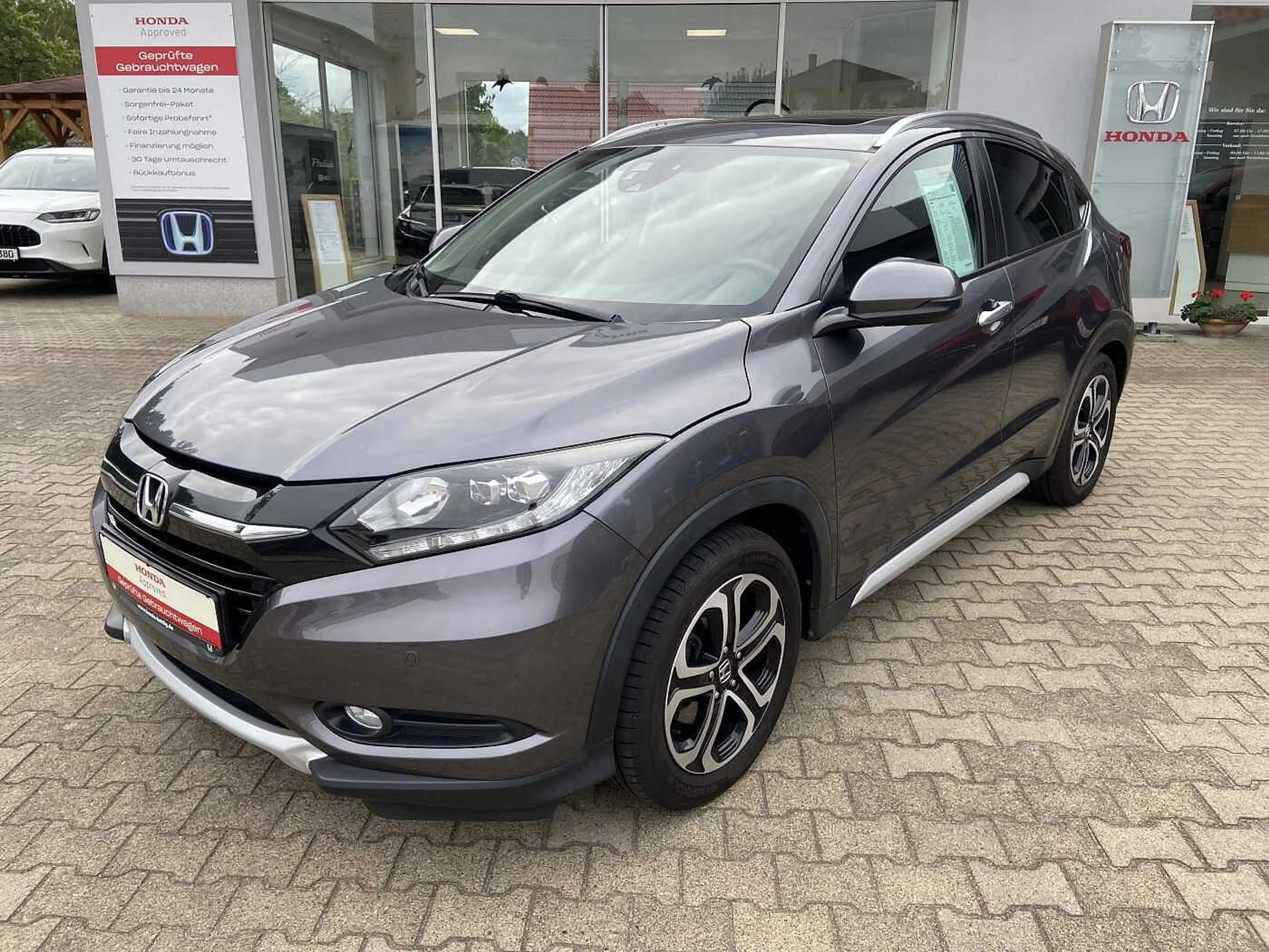 Honda HR-V 1.5 Automatik Executive inkl. Winterräder — photo 2