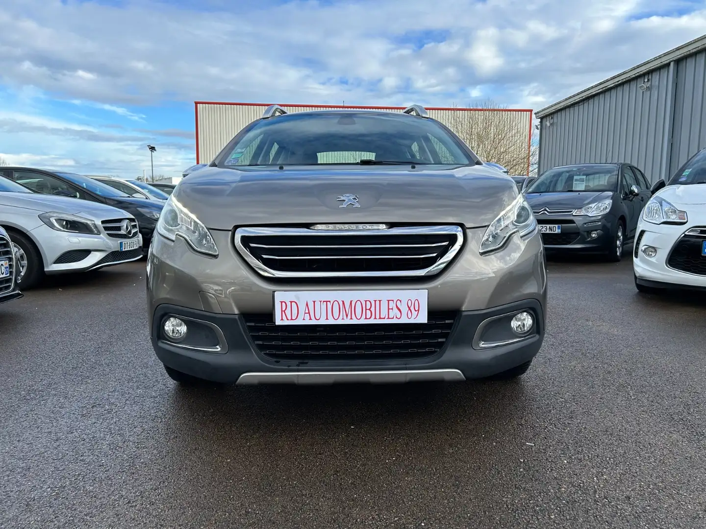 Peugeot 2008 1.2 PURETECH 82 CH Allure Gris - 2