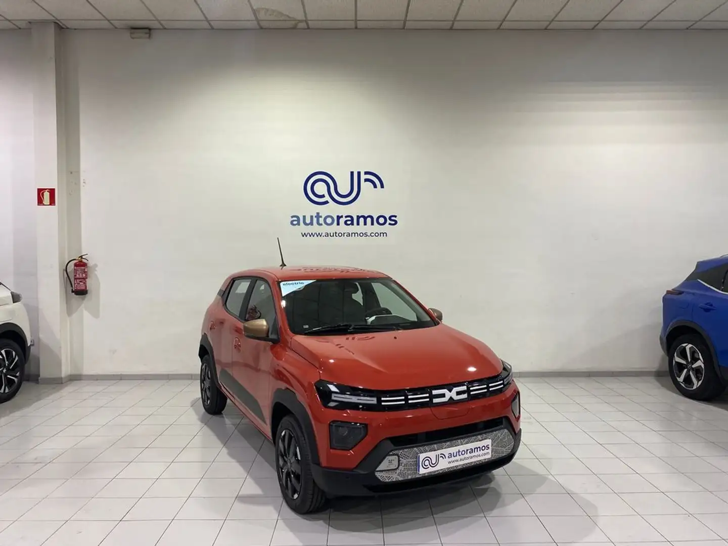 Dacia Spring Electric 48kw (65CV) Marrón - 1