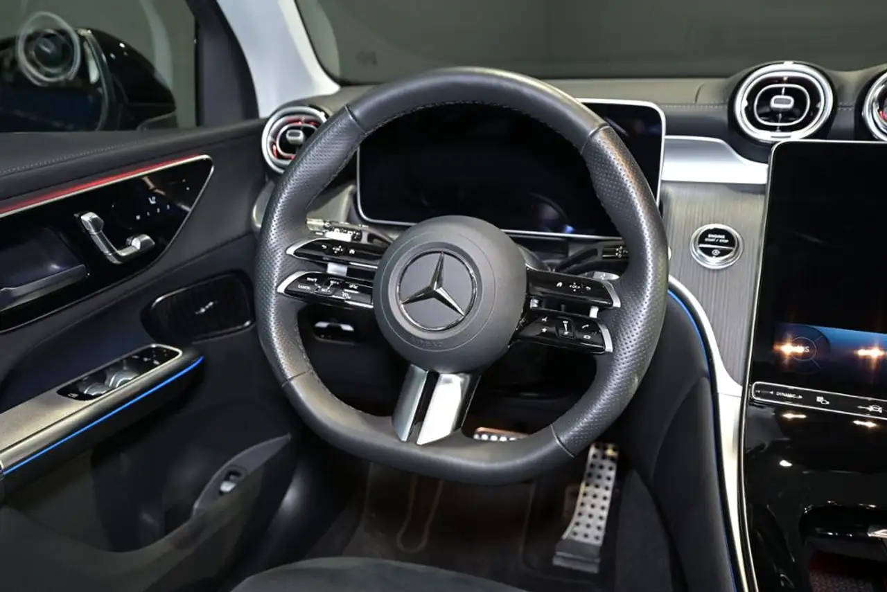 Mercedes-Benz GLC 300 d 4M AMG/PANO/AHK/NIGHT/SOUND 21