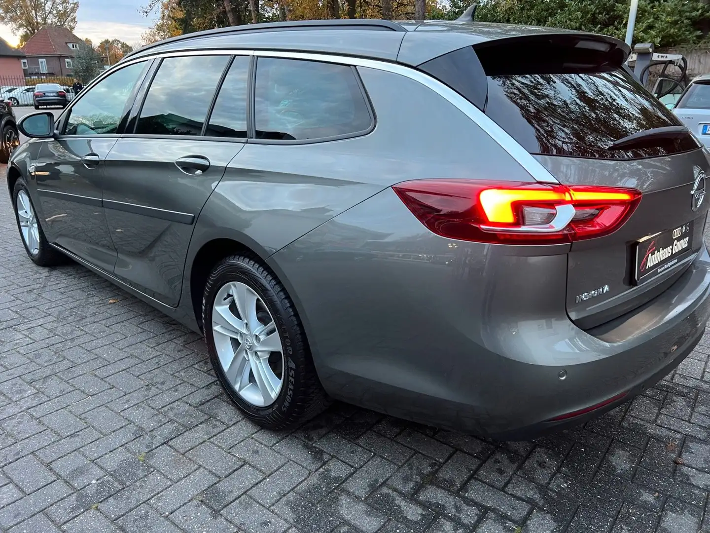 Opel Insignia B Sports Tourer Edition Navi Top gepfle Grau - 2