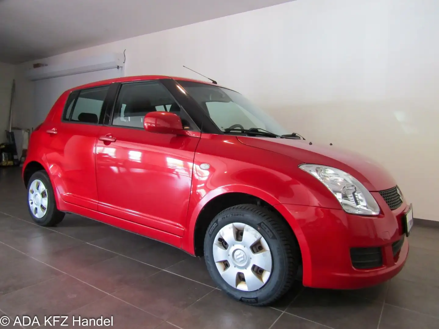 Suzuki Swift Lim. Comfort,Klima,HU&AU Neu Rot - 2